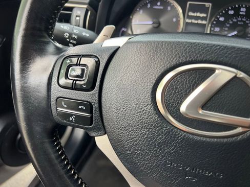 Used 2018 Lexus IS 300 image 40