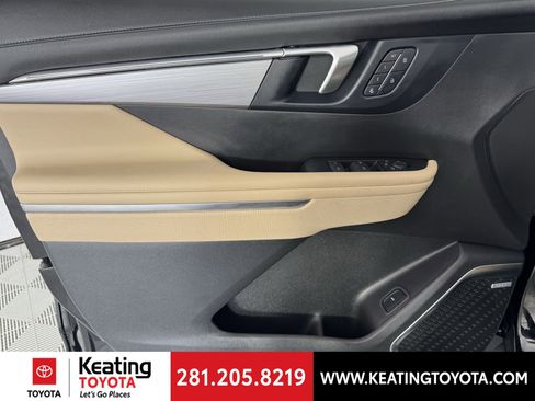 Used 2025 Buick Enclave Preferred w/ Power Package FWD image 11