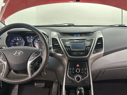 Used 2015 Hyundai Elantra SE w/ Option Group 02 image 9