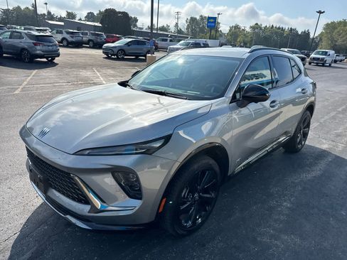 Used 2025 Buick Envision Sport Touring image 11