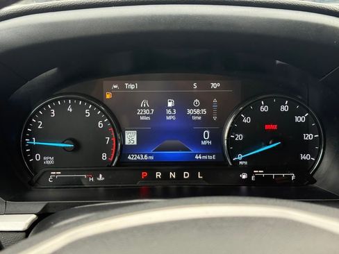 Used 2022 Ford Explorer XLT w/ Equipment Group 202A image 33