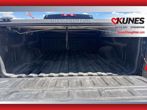 Used 2018 GMC Sierra 2500 SLT w/ Duramax Plus Package AWD/4WD image 17