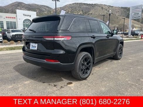 New 2026 Jeep Grand Cherokee Altitude AWD/4WD image 3