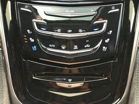 Used 2018 Cadillac Escalade ESV Premium Luxury AWD/4WD image 21