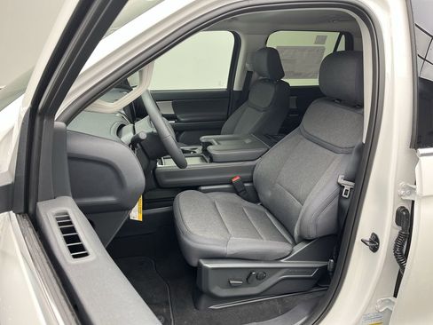 New 2025 Ford Expedition Max Active image 9