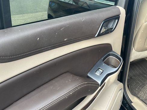 Used 2015 Chevrolet Suburban LT w/ Luxury Package image 35