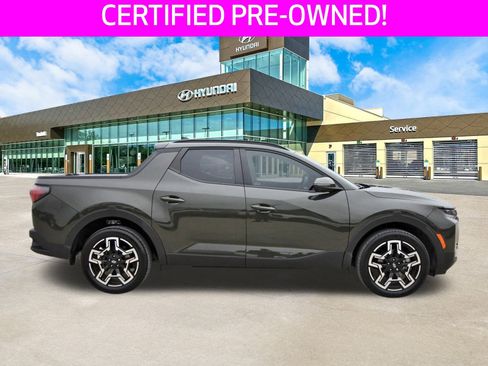 Certified 2025 Hyundai Santa Cruz Limited image 4