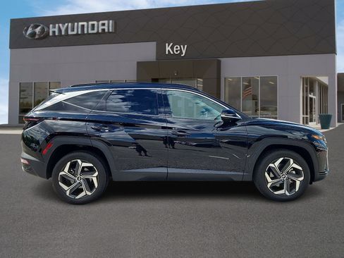 Certified 2024 Hyundai Tucson Limited AWD/4WD image 3