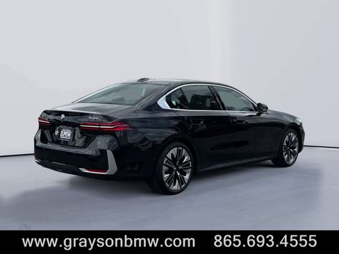 Used 2026 BMW 530i w/ Executive Package image 3