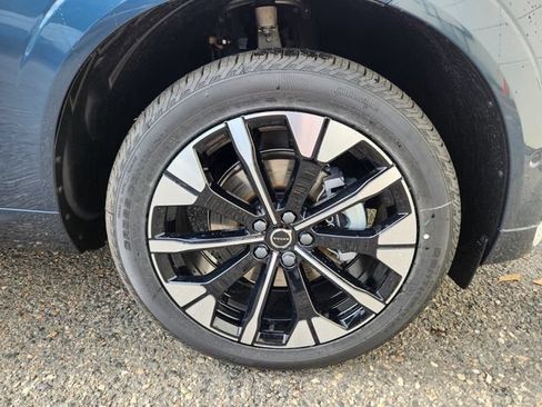 Certified 2026 Volvo XC60 B5 Plus w/ Protection Package Premier AWD/4WD image 19