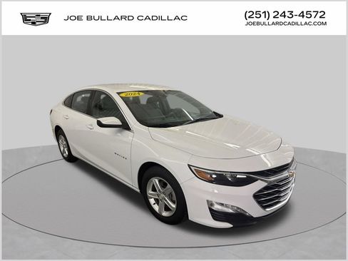 Used 2024 Chevrolet Malibu LT FWD image 1