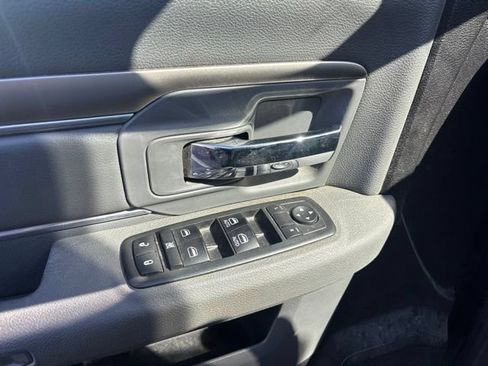Used 2016 RAM 1500 Classic SLT AWD/4WD image 8