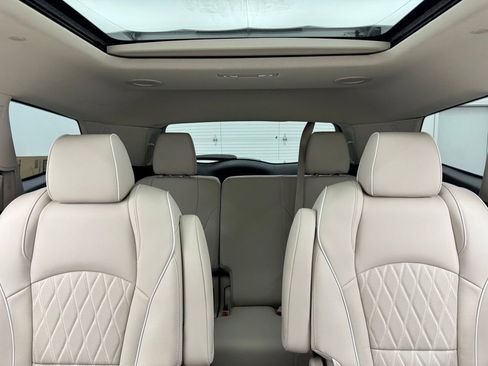 Used 2022 Buick Enclave Avenir w/ Avenir Technology Package AWD/4WD image 46