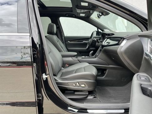 Certified 2025 Cadillac XT6 Premium Luxury image 25