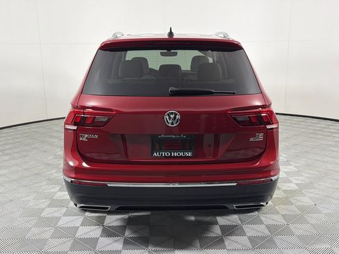Used 2018 Volkswagen Tiguan SEL AWD/4WD image 6