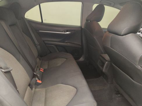 Used 2022 Toyota Camry LE image 19