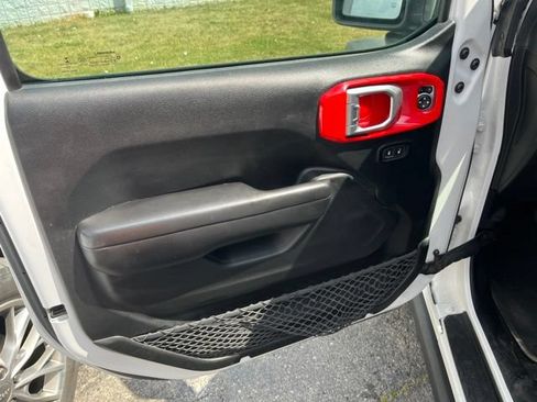 Used 2020 Jeep Gladiator Sport w/ Quick Order Package 24S AWD/4WD image 6