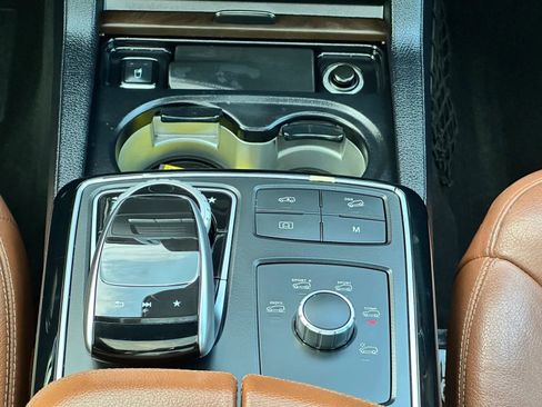 Used 2017 Mercedes-Benz GLE 43 AMG 4MATIC image 21