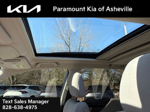 Used 2024 Subaru Forester Premium image 13