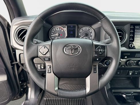 Used 2021 Toyota Tacoma TRD Sport image 27