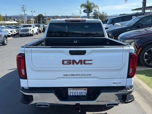 Used 2023 GMC Sierra 1500 SLT w/ SLT Convenience Package image 4