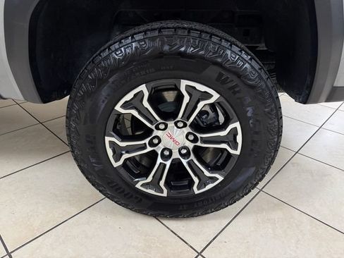 Used 2025 GMC Canyon AT4 w/ AT4 Premium Package AWD/4WD image 24