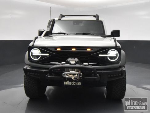 Used 2024 Ford Bronco Everglades AWD/4WD image 48