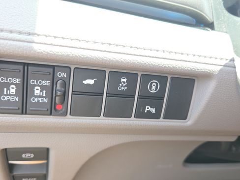 Used 2023 Honda Odyssey Touring image 21