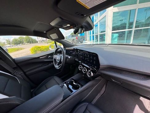 New 2025 Chevrolet Blazer EV LT image 16