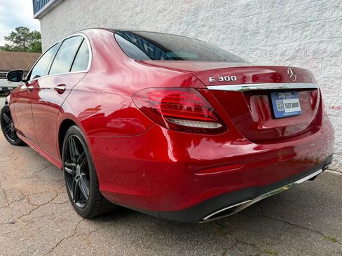 Used 2018 Mercedes-Benz E 300 image 4