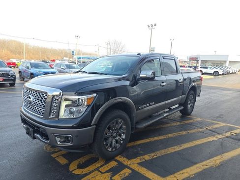 Used 2019 Nissan Titan Platinum Reserve w/ Platinum Utility Package image 11