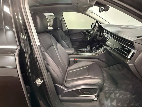 Used 2023 Audi Q7 2.0T Premium w/ Towing Package image 13
