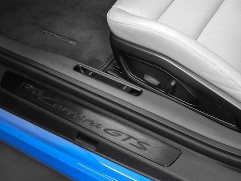 Certified 2022 Porsche 911 Carrera GTS RWD image 36