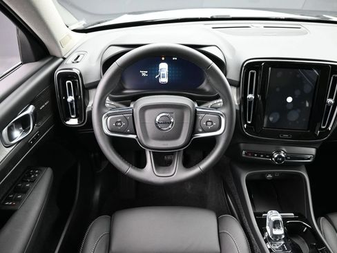 Used 2025 Volvo XC40 B5 Ultra w/ Climate Package AWD/4WD image 21
