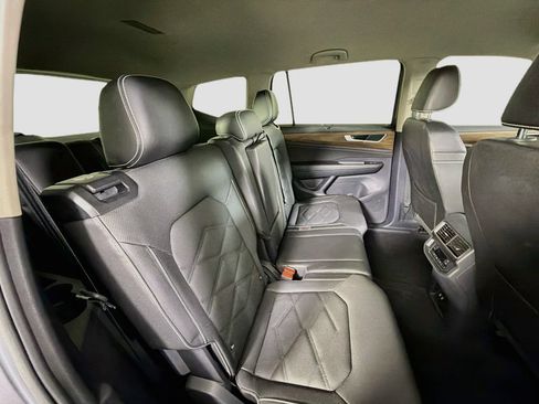 Used 2025 Volkswagen Atlas SE FWD image 29