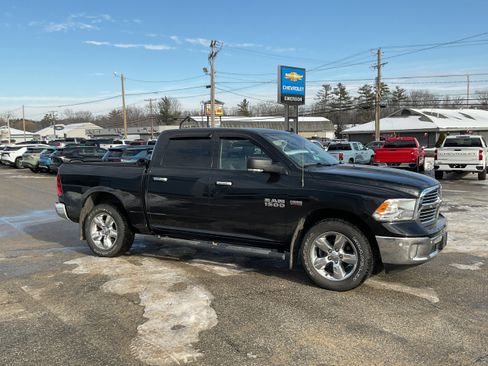 Used 2018 RAM 1500 Big Horn image 2