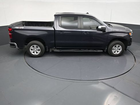 Used 2023 Chevrolet Silverado 1500 LT AWD/4WD image 17