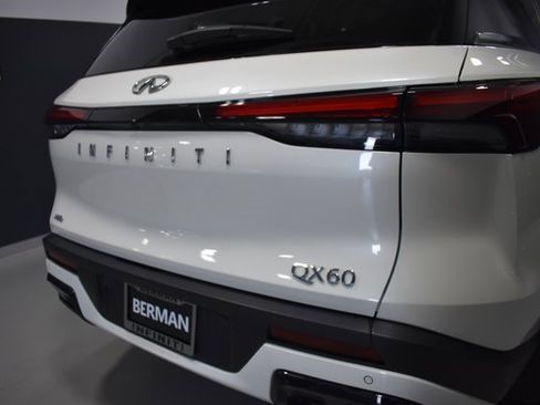 Used 2025 INFINITI QX60 Luxe image 12