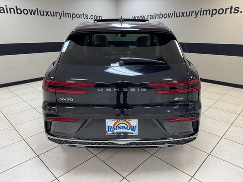 Used 2026 Genesis GV70 2.5T Select image 5