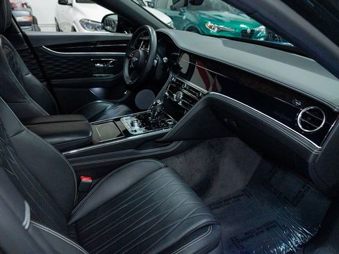 Used 2021 Bentley Flying Spur V8 AWD/4WD image 68