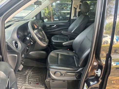 Used 2016 Mercedes-Benz Metris Passenger image 13