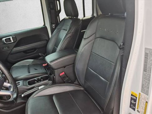 Used 2020 Jeep Gladiator Overland AWD/4WD image 15