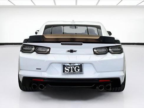 Used 2021 Chevrolet Camaro SS RWD image 5