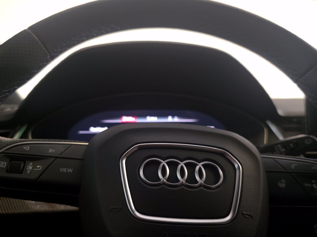 Certified 2023 Audi SQ5 Premium Plus w/ Premium Plus Package AWD/4WD image 29