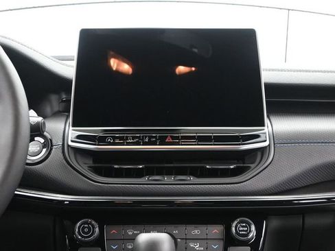 New 2026 Jeep Compass Latitude w/ Sun and Sound Group AWD/4WD image 26