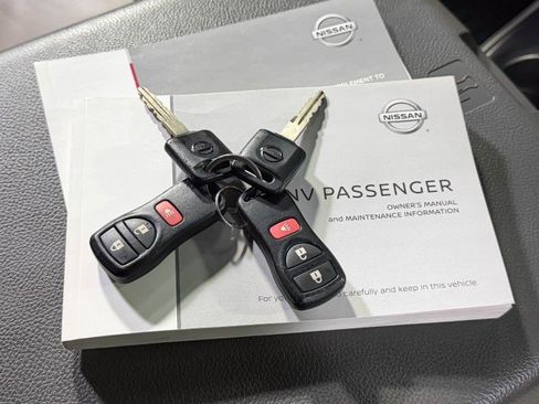 Used 2019 Nissan NV 3500 SL image 40