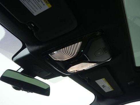 Used 2022 BMW X6 xDrive40i w/ M Sport Package image 21