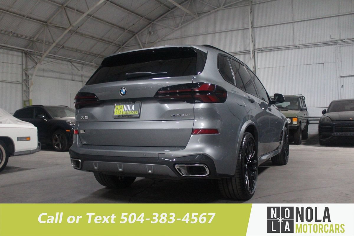 Used 2024 BMW X5 xDrive40i w/ M Sport Package AWD/4WD image 11