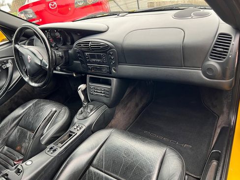 Used 2001 Porsche Boxster image 36