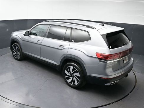 Used 2025 Volkswagen Atlas SE FWD image 39